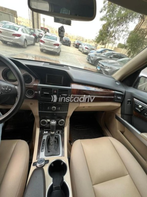 Mercedes CLK 2011 Black Automatic Used for Sale in Cairo - 6