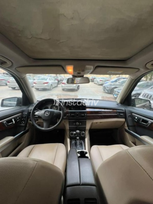 Mercedes CLK 2011 Black Automatic Used for Sale in Cairo - 7