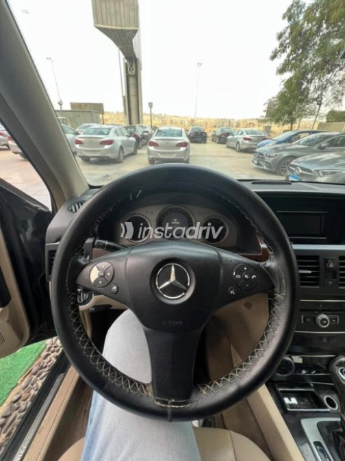 Mercedes CLK 2011 Black Automatic Used for Sale in Cairo - 10