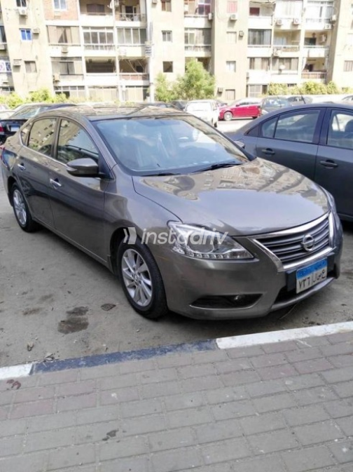 Nissan Sentra 2016 Dark Gray Automatic Used for Sale in Nasr city - 2