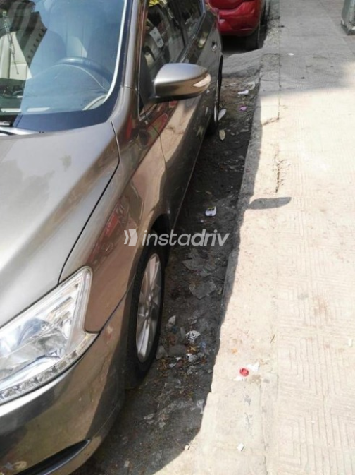 Nissan Sentra 2016 Dark Gray Automatic Used for Sale in Nasr city - 3