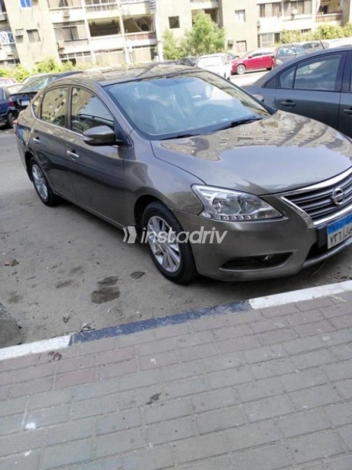 Nissan Sentra 2016 Dark Gray Automatic Used for Sale in Nasr city - 4