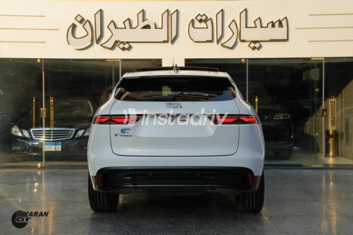 Jaguar F-Pace 2021 White Automatic Used for Sale in Nasr city - 9