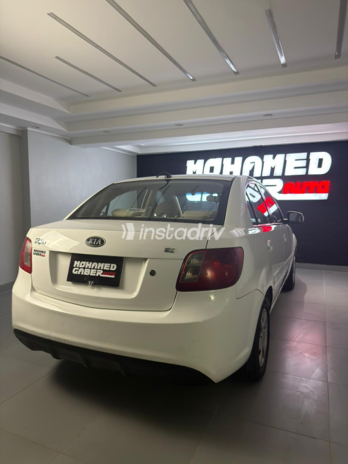 Kia Rio 2011 White Automatic Used for Sale in Heliopolis - 6