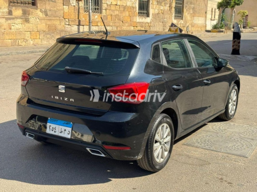 Seat Ibiza 2019 Black Manual Used for Sale in Nasr city - 5