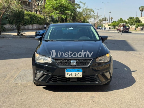 Seat Ibiza 2019 Black Manual Used for Sale in Nasr city - 6