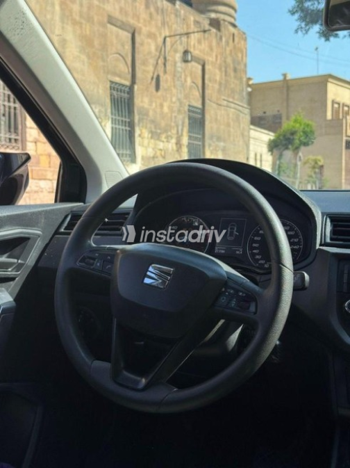 Seat Ibiza 2019 Black Manual Used for Sale in Nasr city - 10