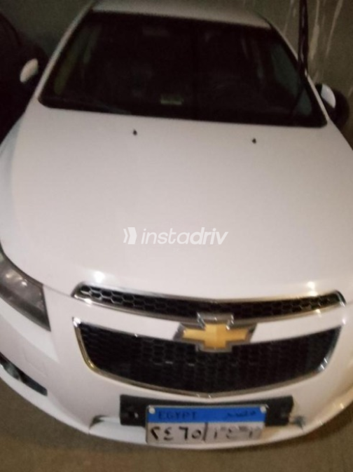 Chevrolet Cruze 2011 White Automatic Used for Sale in Helwan - 1