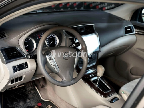 Nissan Sentra 2016 Brown Automatic Used for Sale in Nasr city - 4