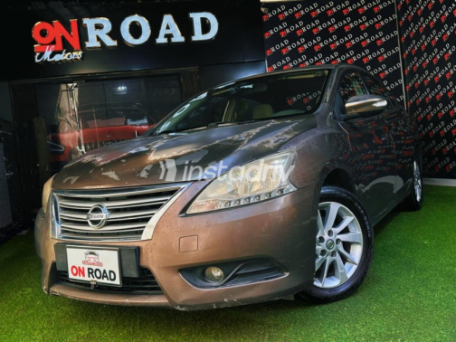 Nissan Sentra 2016 Brown Automatic Used for Sale in Nasr city - 5