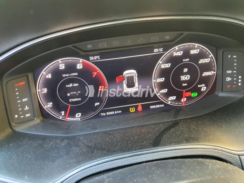 Seat Arona 2020 Red Automatic Used for Sale in Maadi - 8