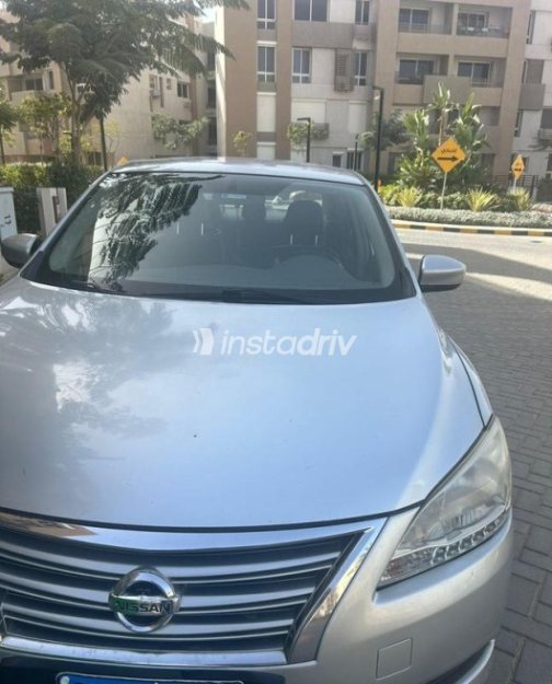 Nissan Sentra 2017 Silver Automatic Used for Sale in Al Shorouk - 7