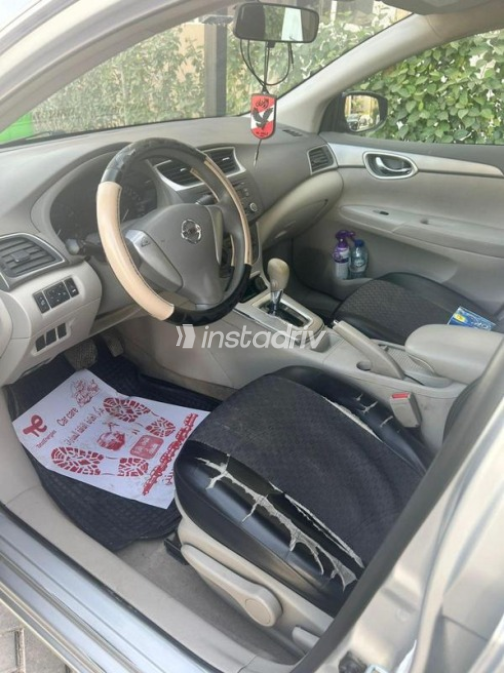 Nissan Sentra 2017 Silver Automatic Used for Sale in Al Shorouk - 10