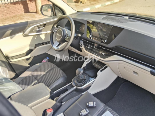 Kia Carens 2023 Brown Automatic Used for Sale in Greater Cairo ( Cairo + Giza) - 9