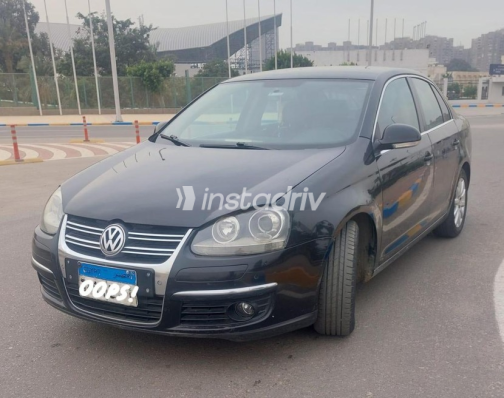 Volkswagen Jetta 2010 Black Automatic Used for Sale in Cairo - 7
