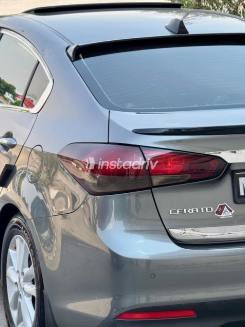 Kia Cerato 2017 Dark Gray Automatic Used for Sale in 10th of Ramadan - 7