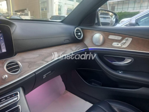 مرسيدس E 350 2018 فضي أوتوماتيك مستعملة للبيع في مدينة الشيخ زايد - 5