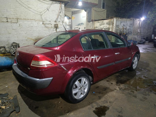 Renault Megane 2005 Red Automatic Used for Sale in Cairo - 8