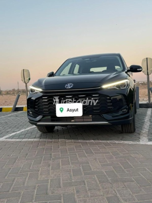 ام جى ZS 2026 أسود أوتوماتيك مستعملة للبيع في أسيوط - 9