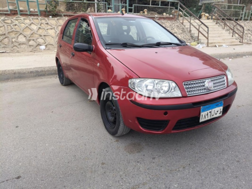 Fiat Punto 2011 Yellow Manual Used for Sale in Cairo - 2