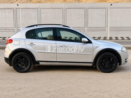 Brilliance FRV Cross 2010 Silver Manual Used for Sale in Cairo - 3