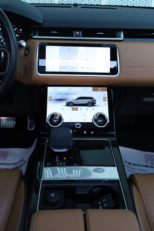 Land Rover Velar 2021 White Automatic Used for Sale in Giza - 4