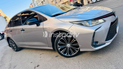 Toyota Corolla 2020 Bronze Automatic Used for Sale in Heliopolis - 9