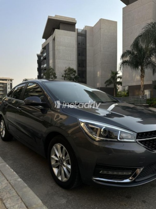 Chery Arrizo 5 2024 White Automatic Used for Sale in Greater Cairo ( Cairo + Giza) - 6