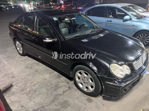 Mercedes C 200 2006 Black Automatic Used for Sale in Heliopolis - 2