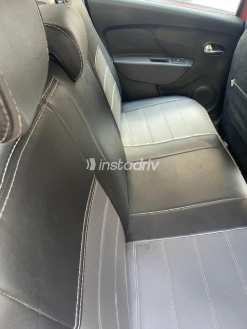 Renault Sandero Step Way 2017 White Automatic Used for Sale in Greater Cairo ( Cairo + Giza) - 5