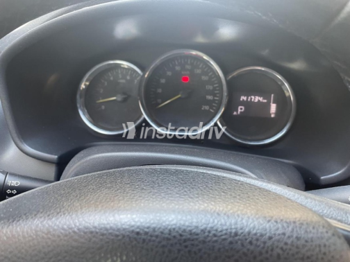Renault Sandero Step Way 2017 White Automatic Used for Sale in Greater Cairo ( Cairo + Giza) - 8