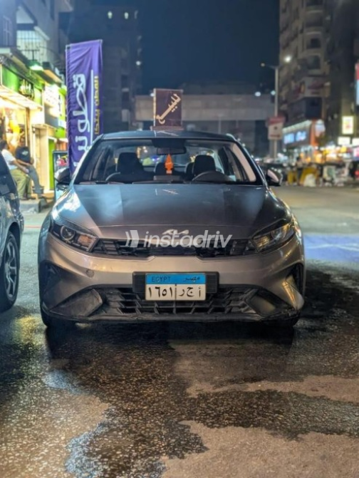 Kia Grand Cerato 2022 White Automatic Used for Sale in Greater Cairo ( Cairo + Giza) - 8