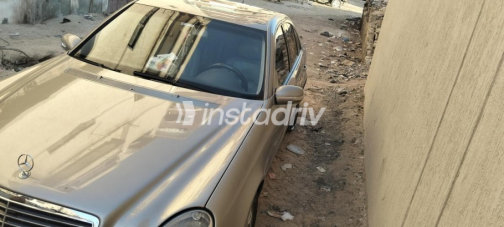 Mercedes 200 2004 Gray Automatic Used for Sale in Alexandria - 4
