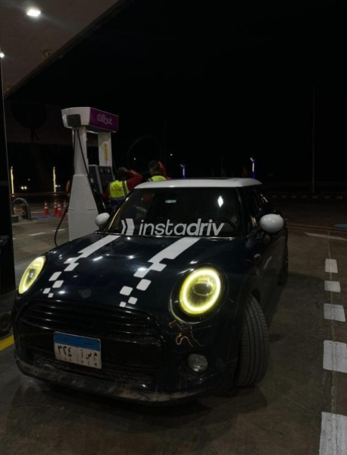 Mini Cooper 2019 White Automatic Used for Sale in Greater Cairo ( Cairo + Giza) - 3
