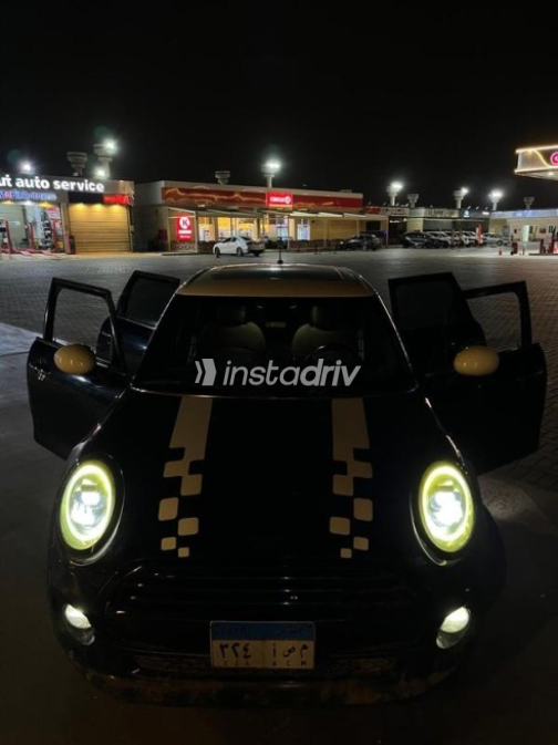 Mini Cooper 2019 White Automatic Used for Sale in Greater Cairo ( Cairo + Giza) - 7
