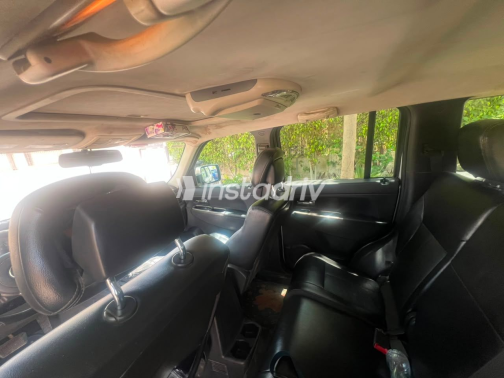 Jeep Cherokee 2011 Silver Automatic Used for Sale in Giza - 4