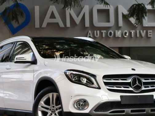 Mercedes GLA 200 2019 White Automatic Used for Sale in Cairo - 3