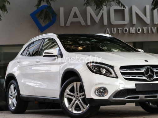 Mercedes GLA 200 2019 White Automatic Used for Sale in Cairo - 4
