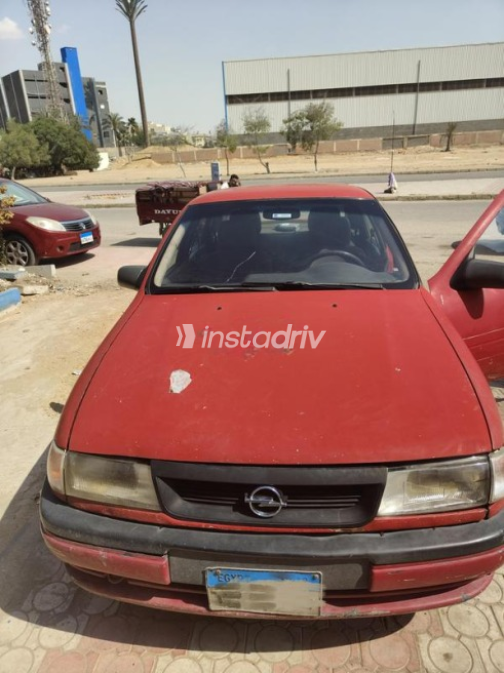 اوبل فيكترا 1996 أحمر يدوي مستعملة للبيع في العاشر من رمضان - 3