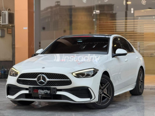 Mercedes C 180 2022 White Automatic Used for Sale in Cairo - 3