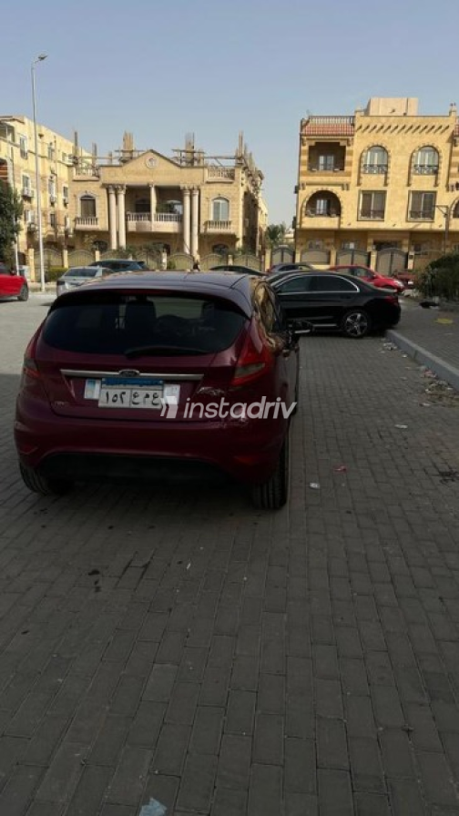 Ford Fiesta 2012 Dark Red Automatic Used for Sale in Cairo - 3