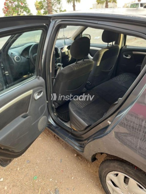 Renault Sandero 2014 Dark Gray Automatic Used for Sale in Dahab - 3