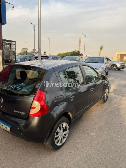 Renault Sandero 2014 Dark Gray Automatic Used for Sale in Dahab - 5