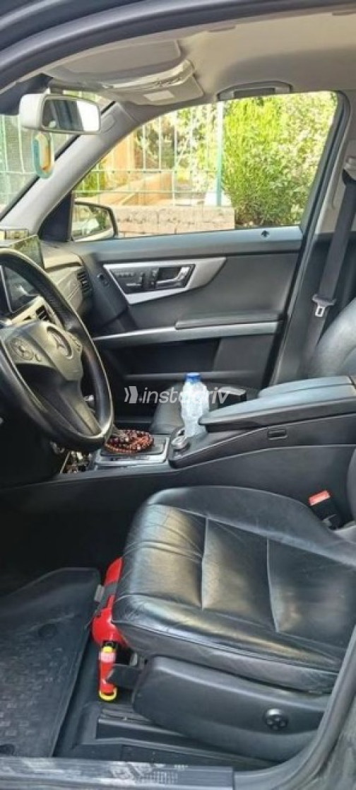 Mercedes GLK 300 2010 Dark Gray Automatic Used for Sale in Heliopolis - 7