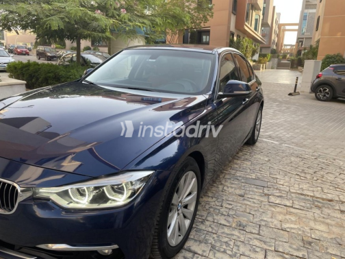 BMW 318 2019 Dark Blue Automatic Used for Sale in Cairo - 1