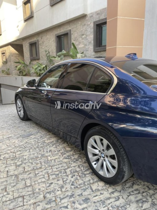 BMW 318 2019 Dark Blue Automatic Used for Sale in Cairo - 3