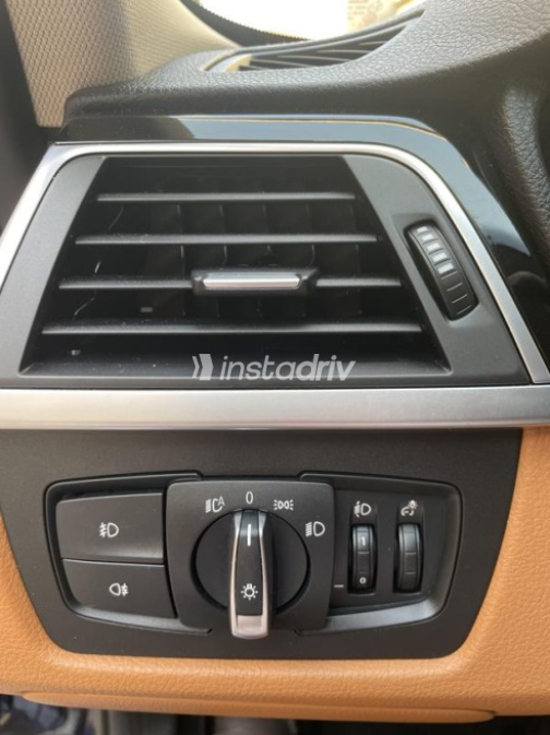BMW 318 2019 Dark Blue Automatic Used for Sale in Cairo - 8