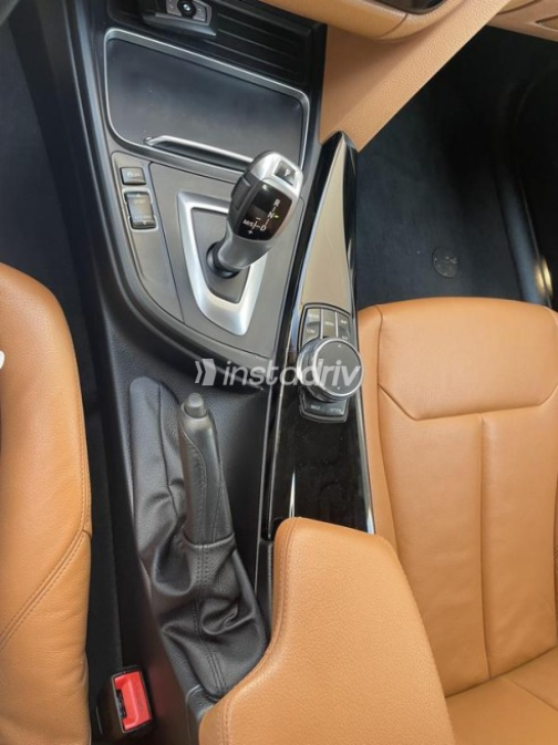 BMW 318 2019 Dark Blue Automatic Used for Sale in Cairo - 9