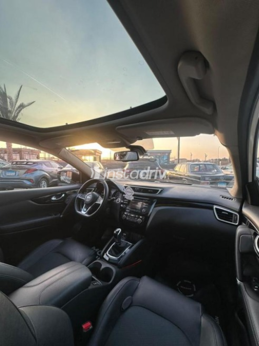 Nissan Qashqai 2020 White Automatic Used for Sale in Nasr city - 5