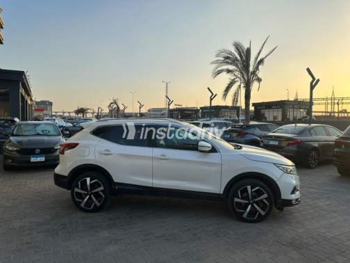 Nissan Qashqai 2020 White Automatic Used for Sale in Nasr city - 8